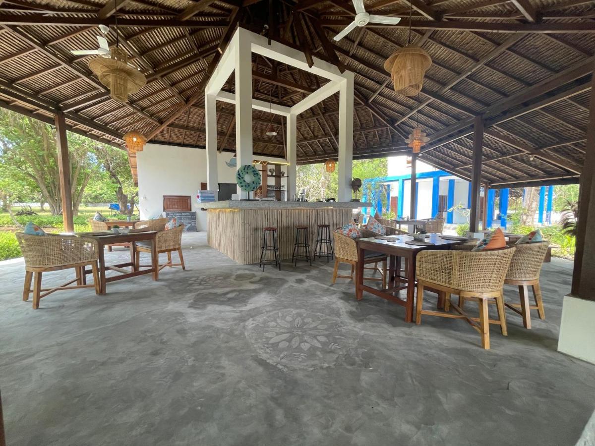 Blue Emocean Dive Resort Moyo Island Eksteriør billede